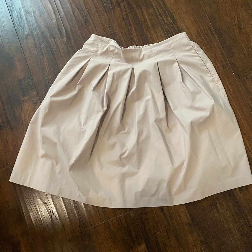 Uniqlo khaki skirt